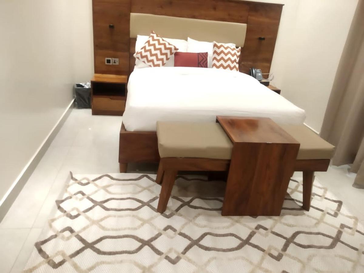 Millennium Terrace Hotel Kampala Kültér fotó